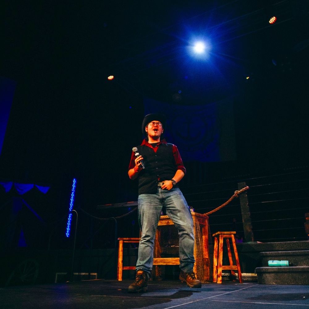 Meet your Posher, Eli